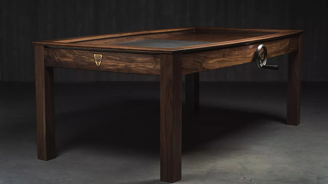 Gaming tables - a folding card table
